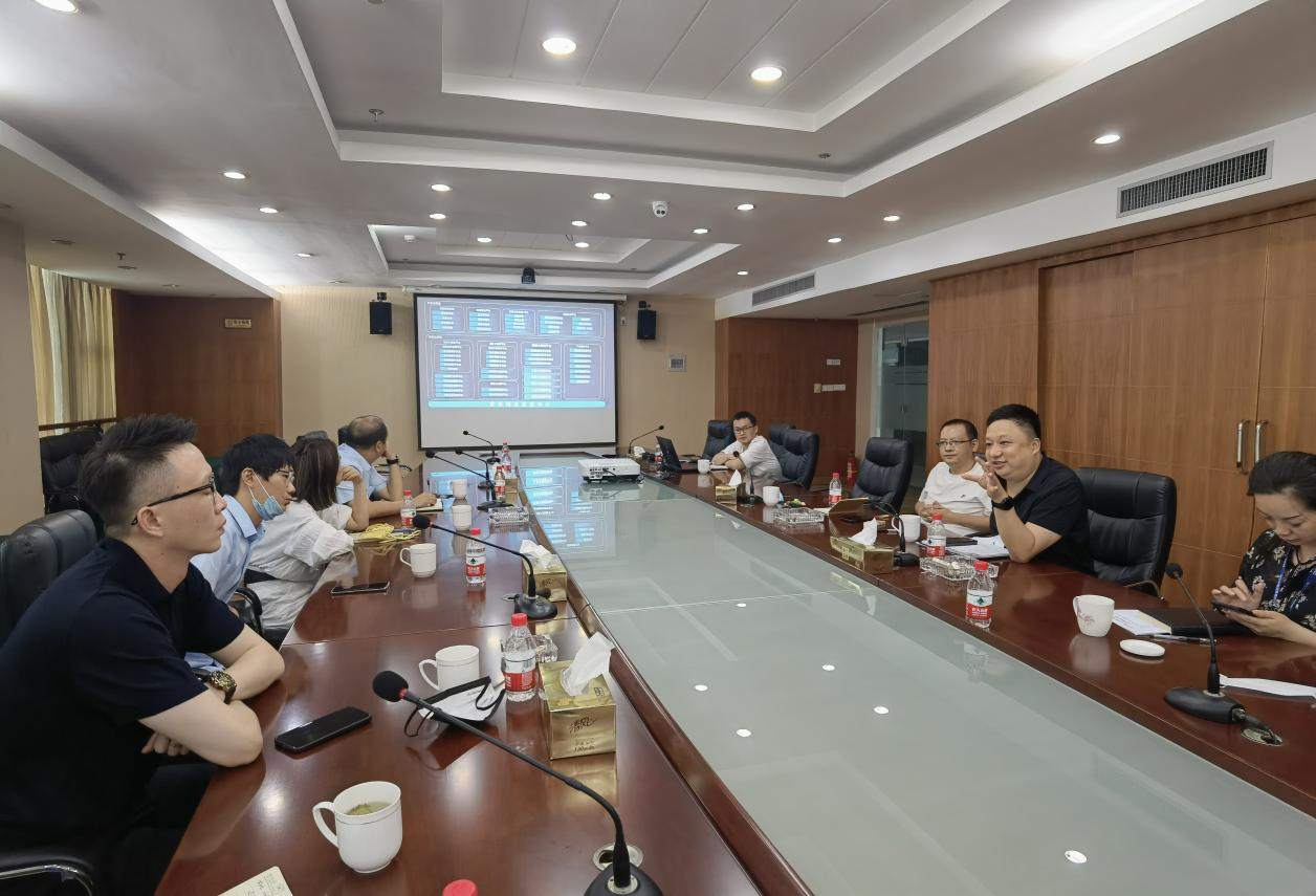 學(xué)先進(jìn)、趕先進(jìn)！錢江商城赴海寧中國(guó)皮革城考察學(xué)習(xí)智能化改造數(shù)字化轉(zhuǎn)型